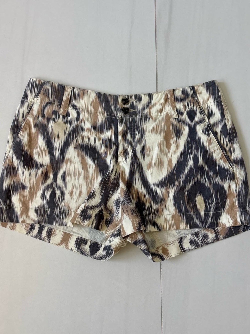 Sonoma Icat print Shorts.